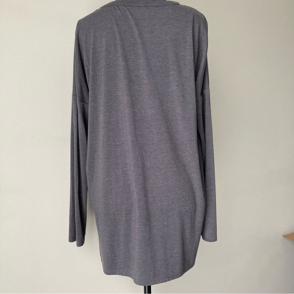J. Jill Long Tunic Top Keyhole Subtle Shimmer Sparkle Detail Dark Gray Small - Picture 3 of 10